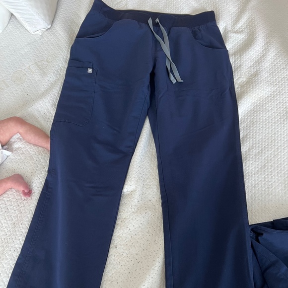 Scrubs - Picture 1 of 1